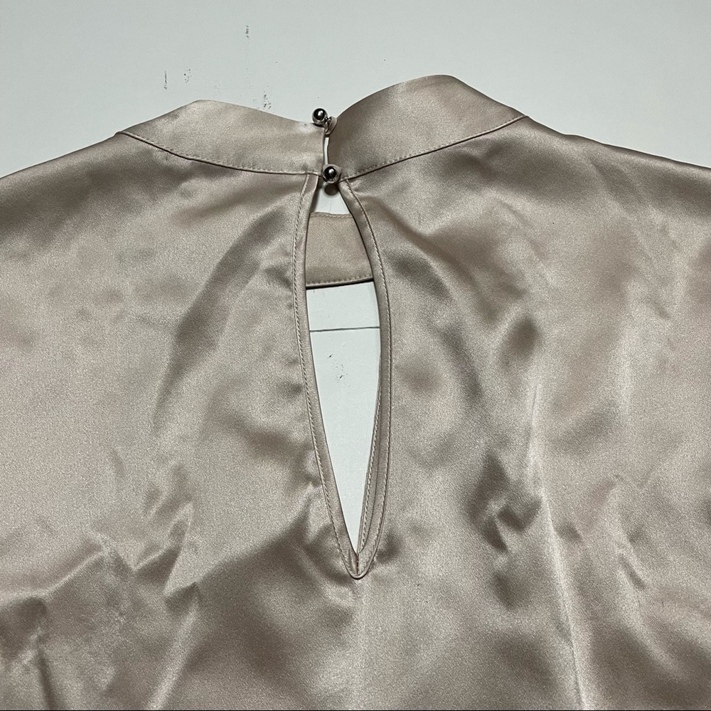 Parker 100% Silk Cutout Peekaboo Neckline Front & Back Pale Pink Size Large - Picture 8 of 8